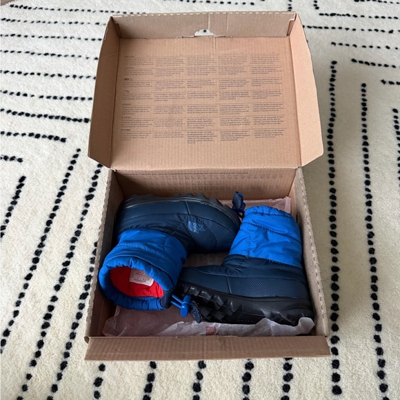 The North Face Navy and Royal Blue Kids' Boots - Picture 4 of 5